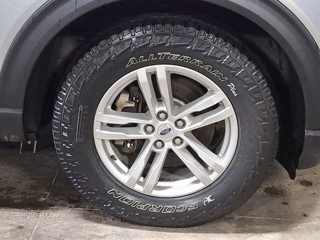 Used 2021 Ford Explorer XLT w/ Class III Trailer Tow Package image 8