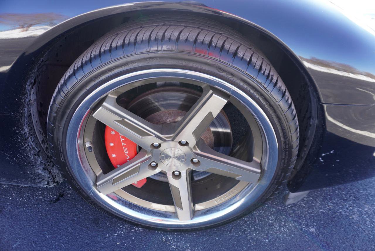 Used 2004 Chevrolet Corvette 2dr Convertible w/ Preferred Equipment Group RWD image 31