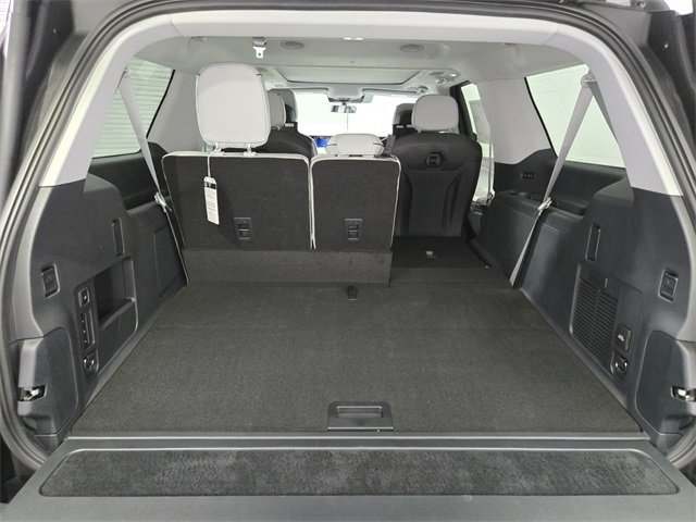 New 2026 Lincoln Navigator L Black Label image 18