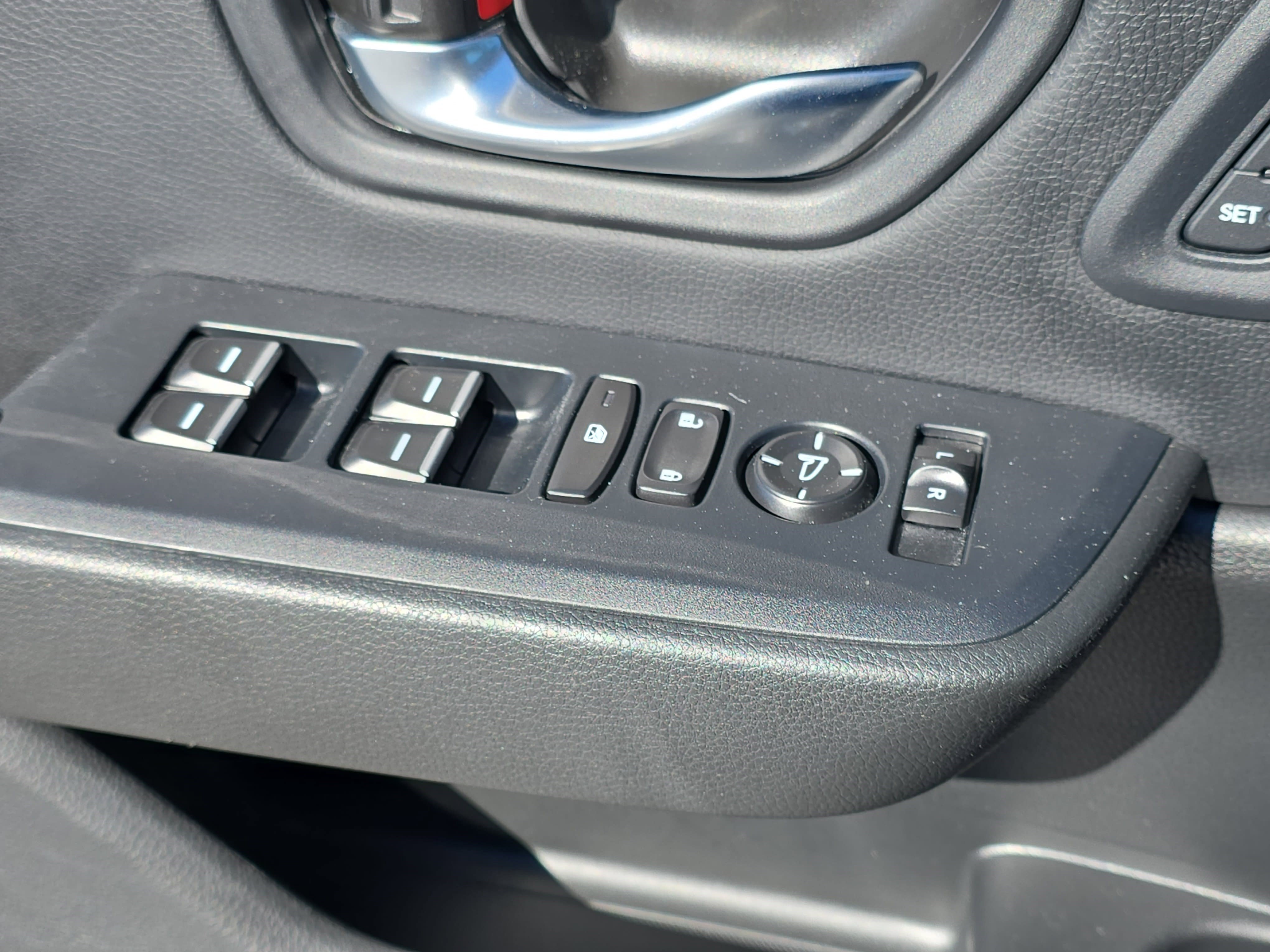 Used 2025 Honda Pilot Touring image 26