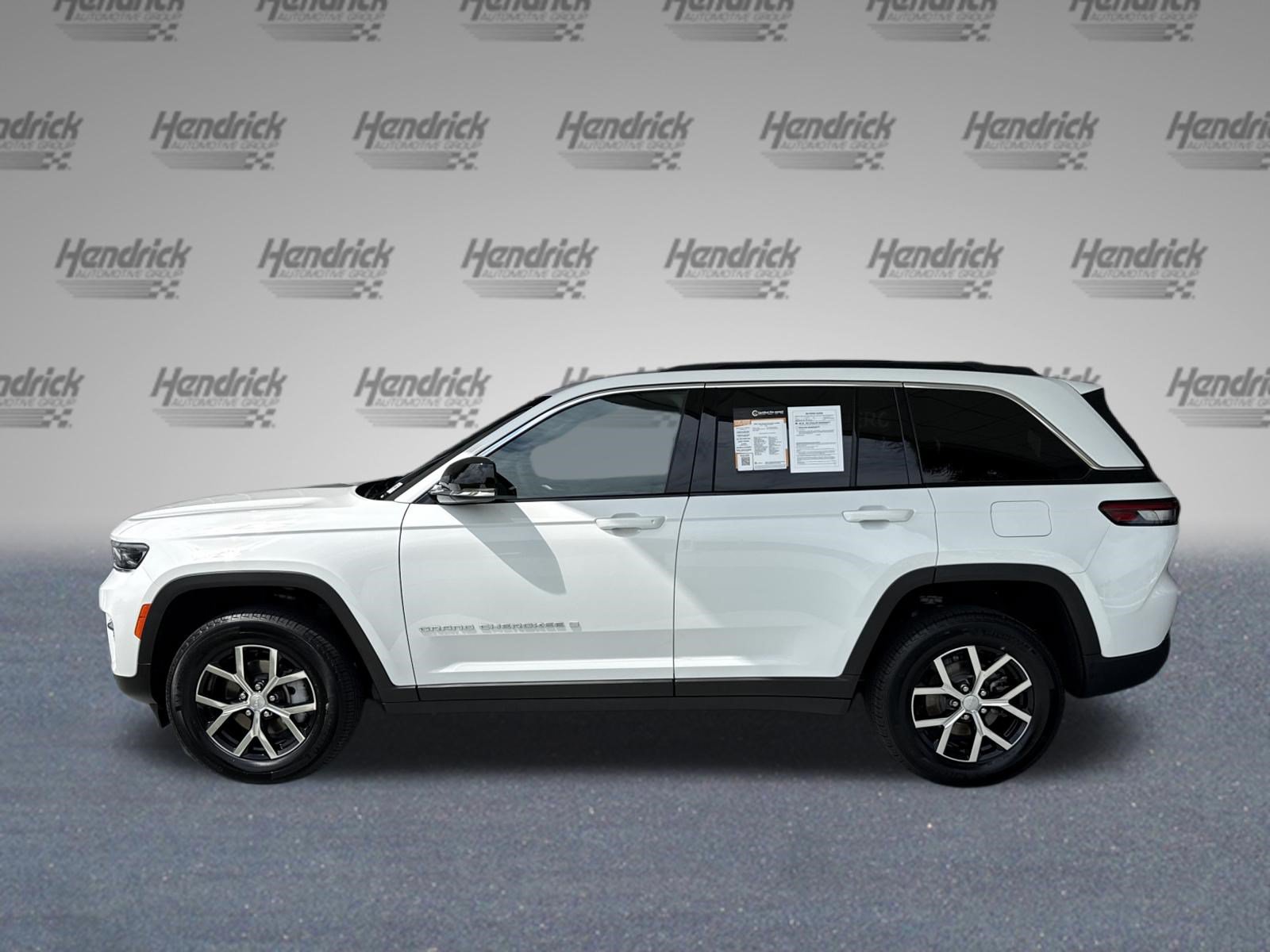 Used 2025 Jeep Grand Cherokee Limited AWD/4WD image 6