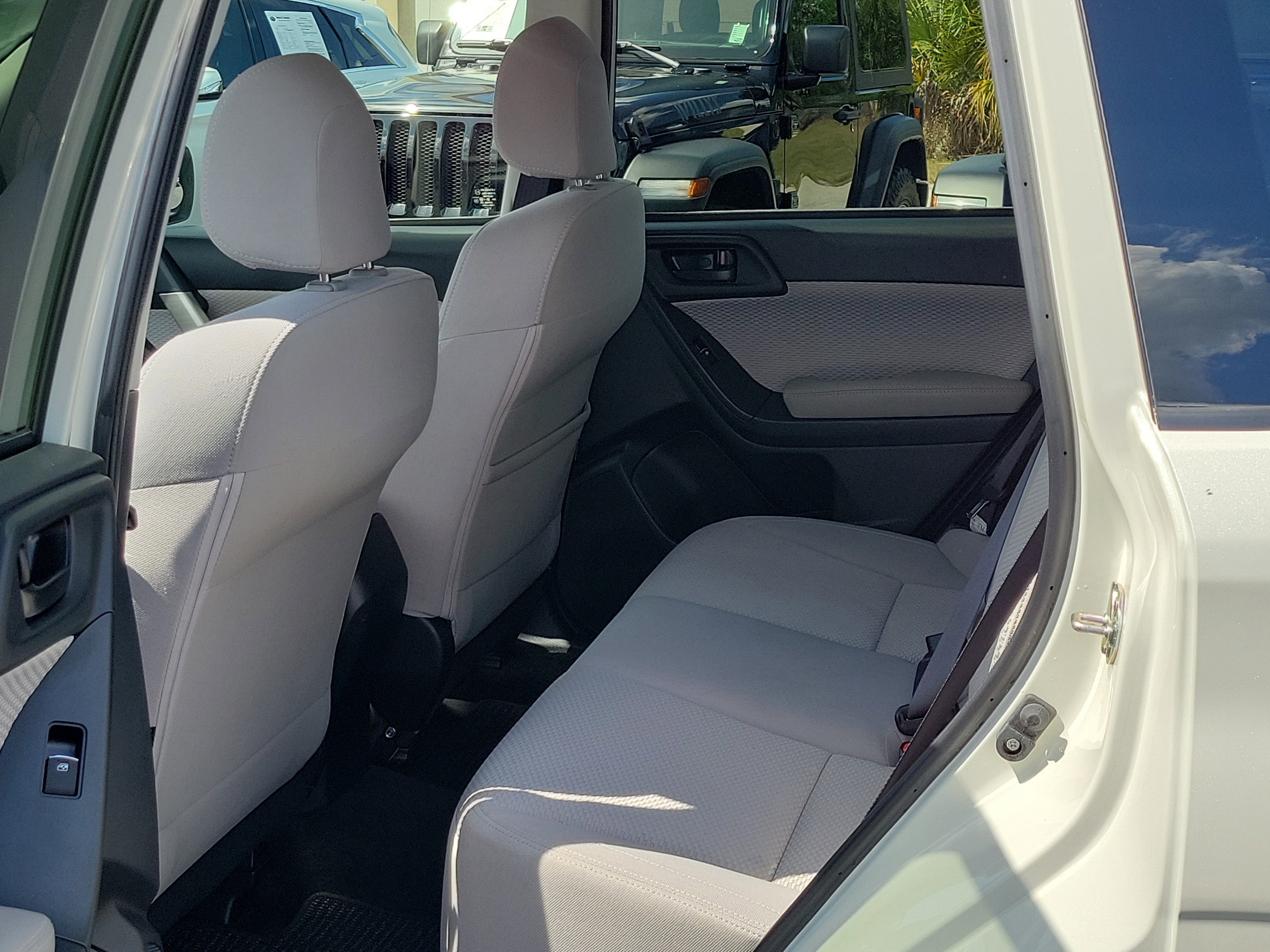 Used 2017 Subaru Forester 2.5i Premium image 14