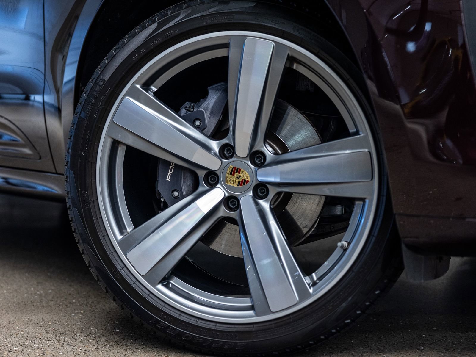 Certified 2024 Porsche Macan AWD/4WD image 20