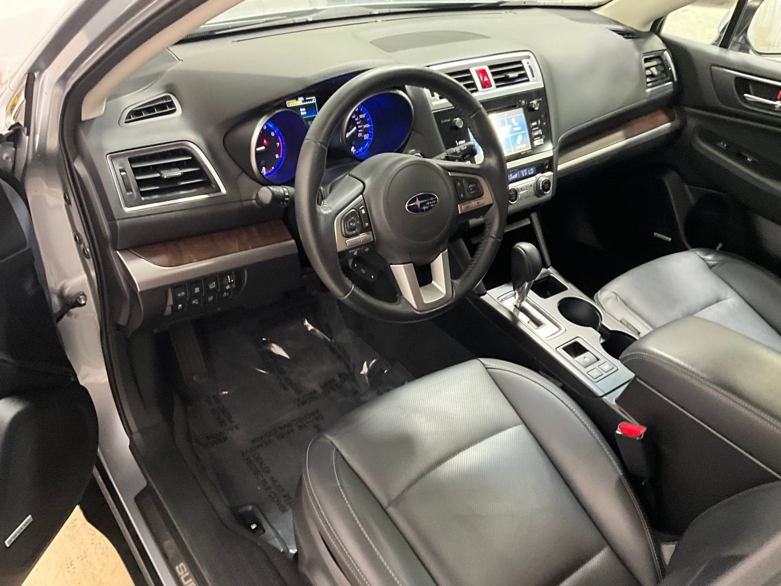 Used 2016 Subaru Outback 3.6R Limited AWD/4WD image 15