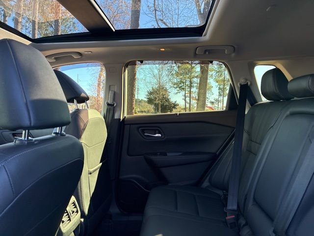 Used 2023 Nissan Rogue SL w/ SL Premium Package image 22