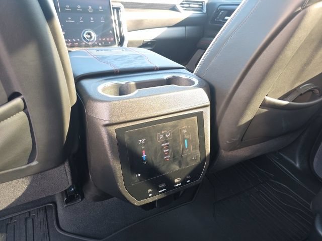 Used 2025 GMC Yukon AT4 Ultimate AWD/4WD image 33