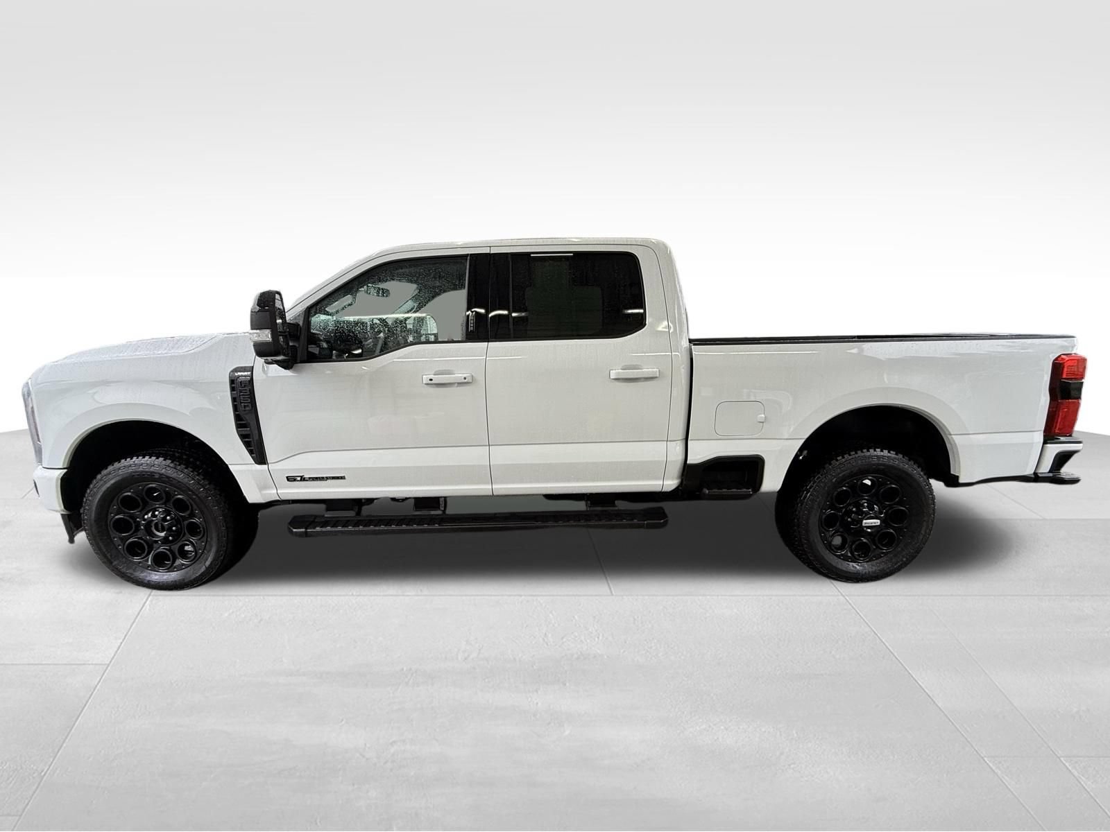Used 2026 Ford F350 Lariat w/ Black Appearance Package AWD/4WD image 9