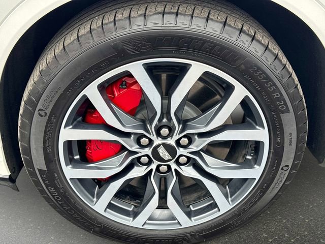 Used 2025 Cadillac XT6 Sport w/ LPO, Floor Liner Package image 10