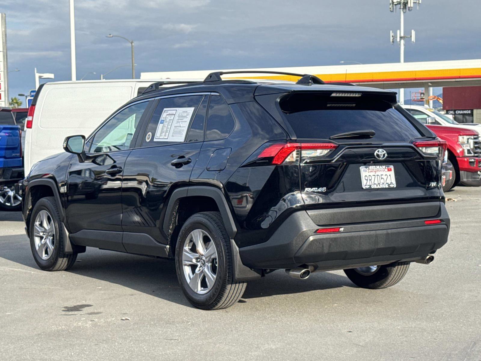Used 2025 Toyota RAV4 XLE image 7