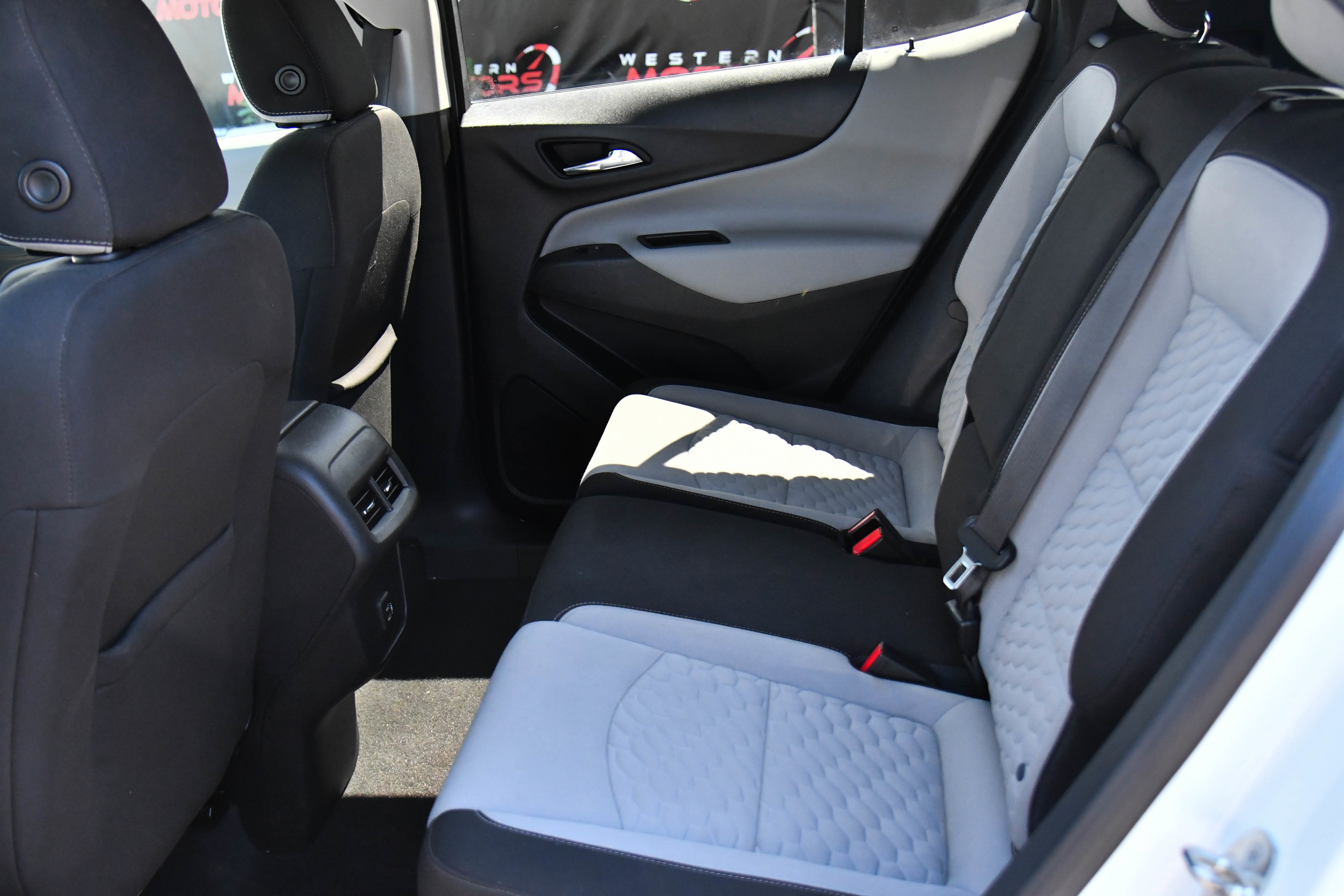 Used 2020 Chevrolet Equinox LT AWD/4WD image 33