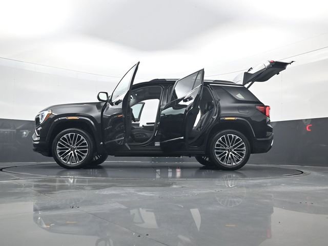 Used 2026 GMC Terrain Denali w/ LPO, Floor Liner Package image 34