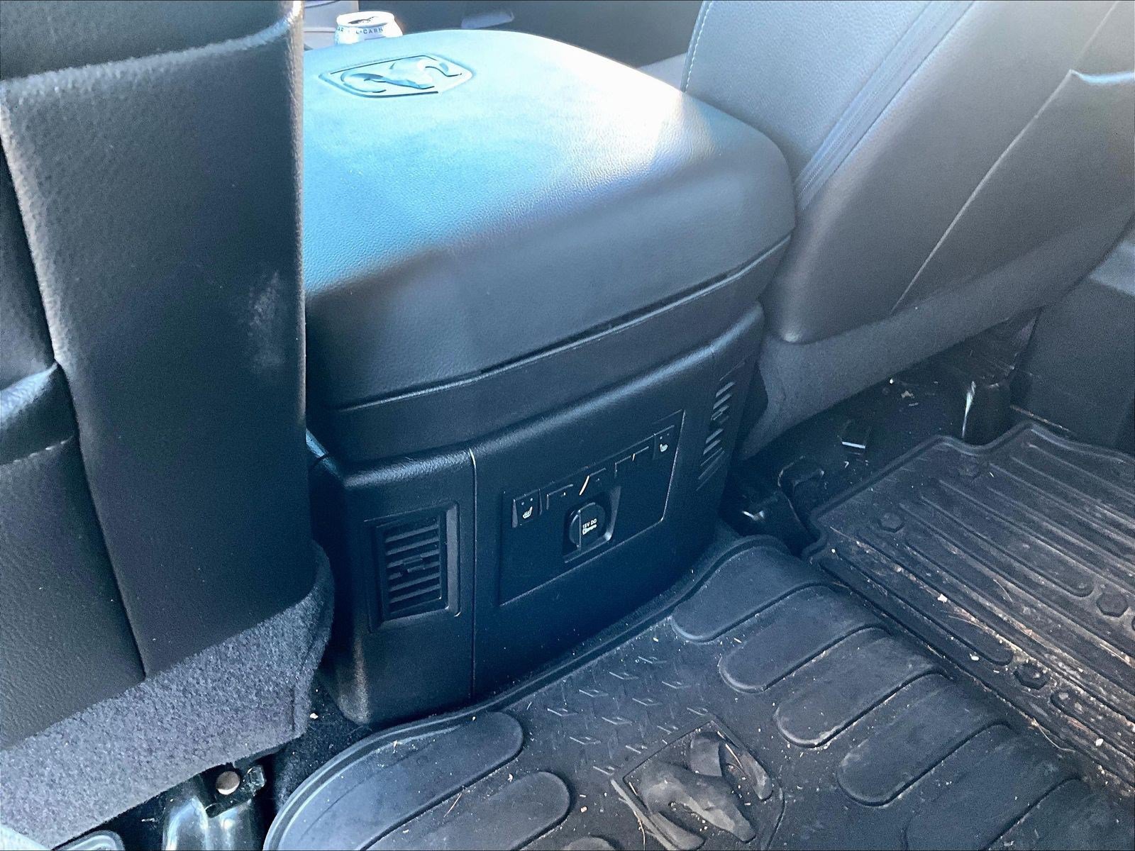 Used 2015 RAM 1500 Laramie w/ Convenience Group AWD/4WD image 17