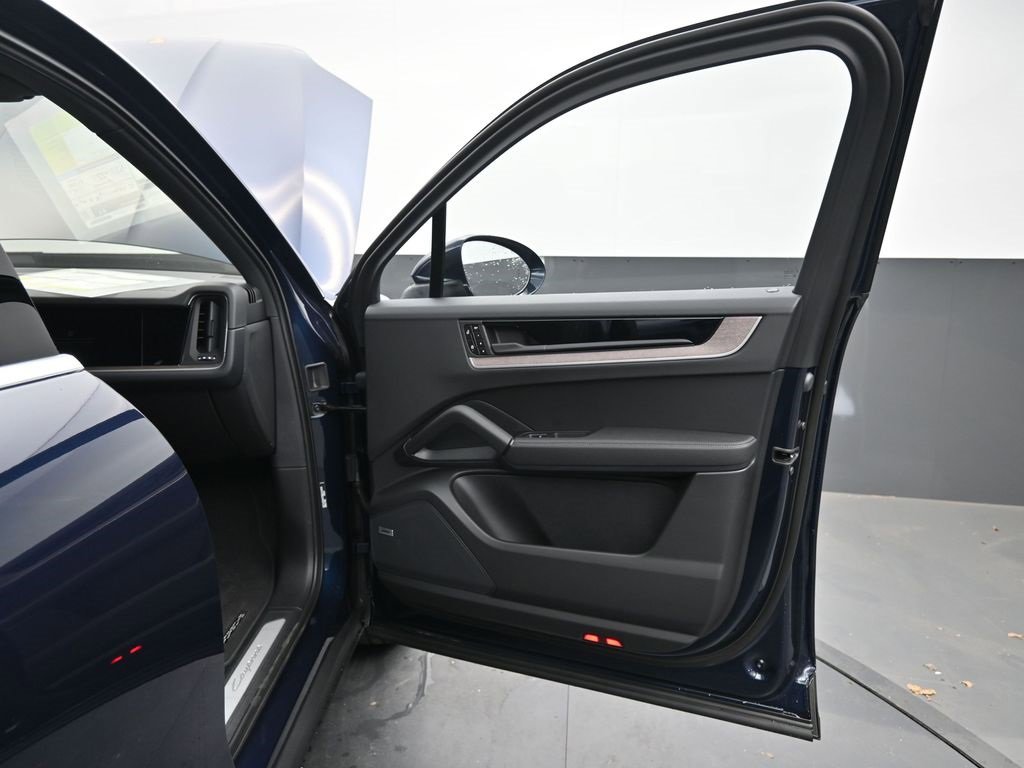 New 2025 Porsche Cayenne E-Hybrid image 16