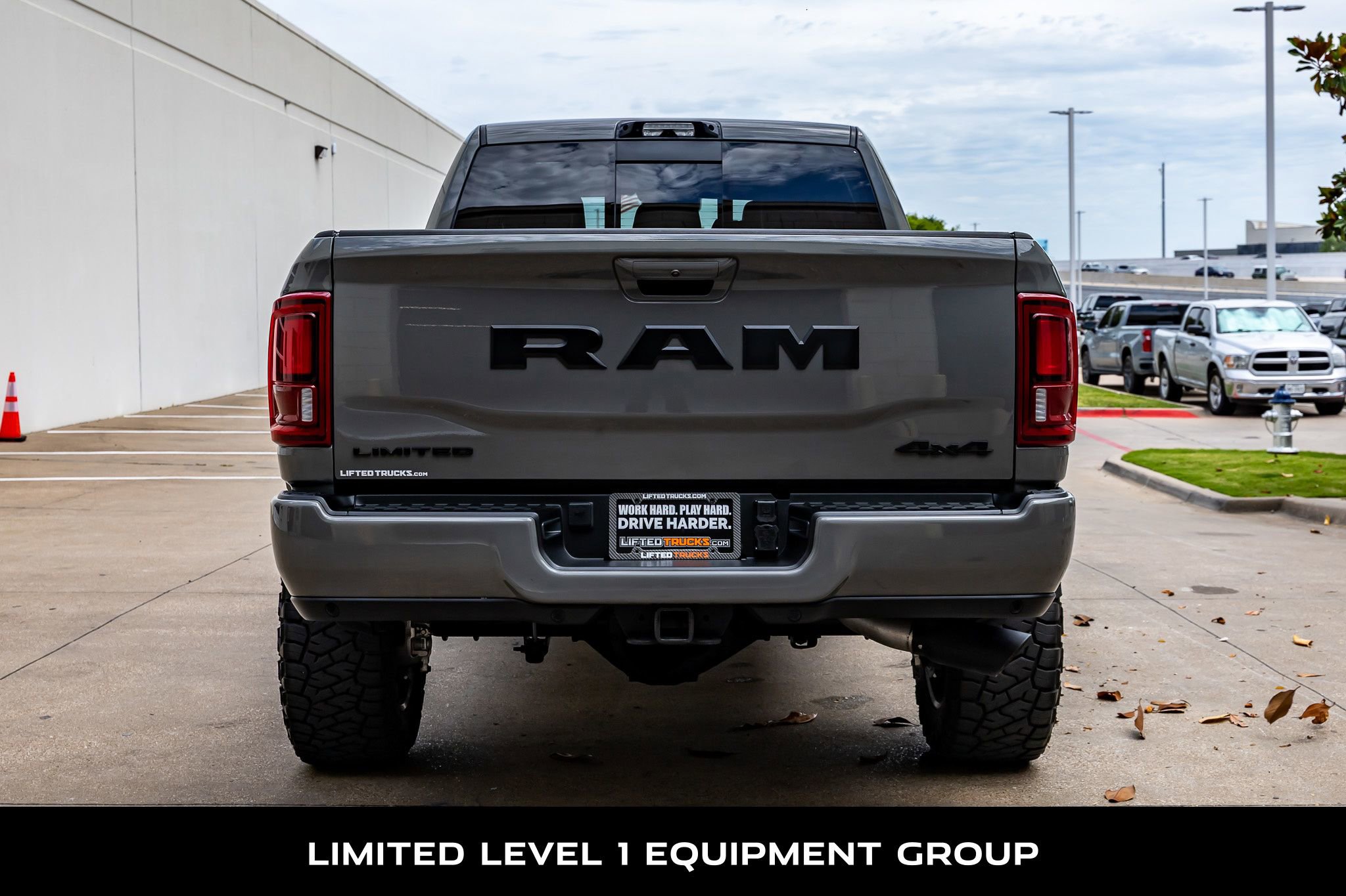 Used 2025 RAM 3500 Limited AWD/4WD image 7