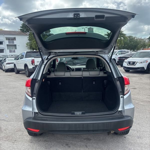 Used 2022 Honda HR-V LX image 10