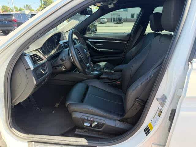 Used 2018 BMW 330i xDrive Sedan w/ Convenience Package AWD/4WD image 15