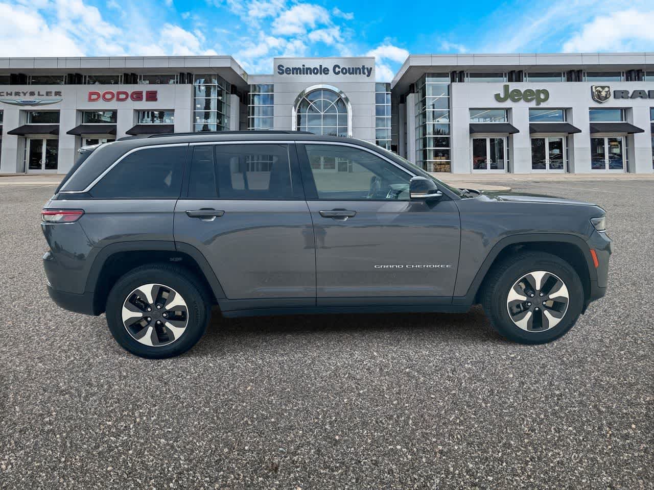 Certified 2024 Jeep Grand Cherokee Limited 4xe AWD/4WD image 9