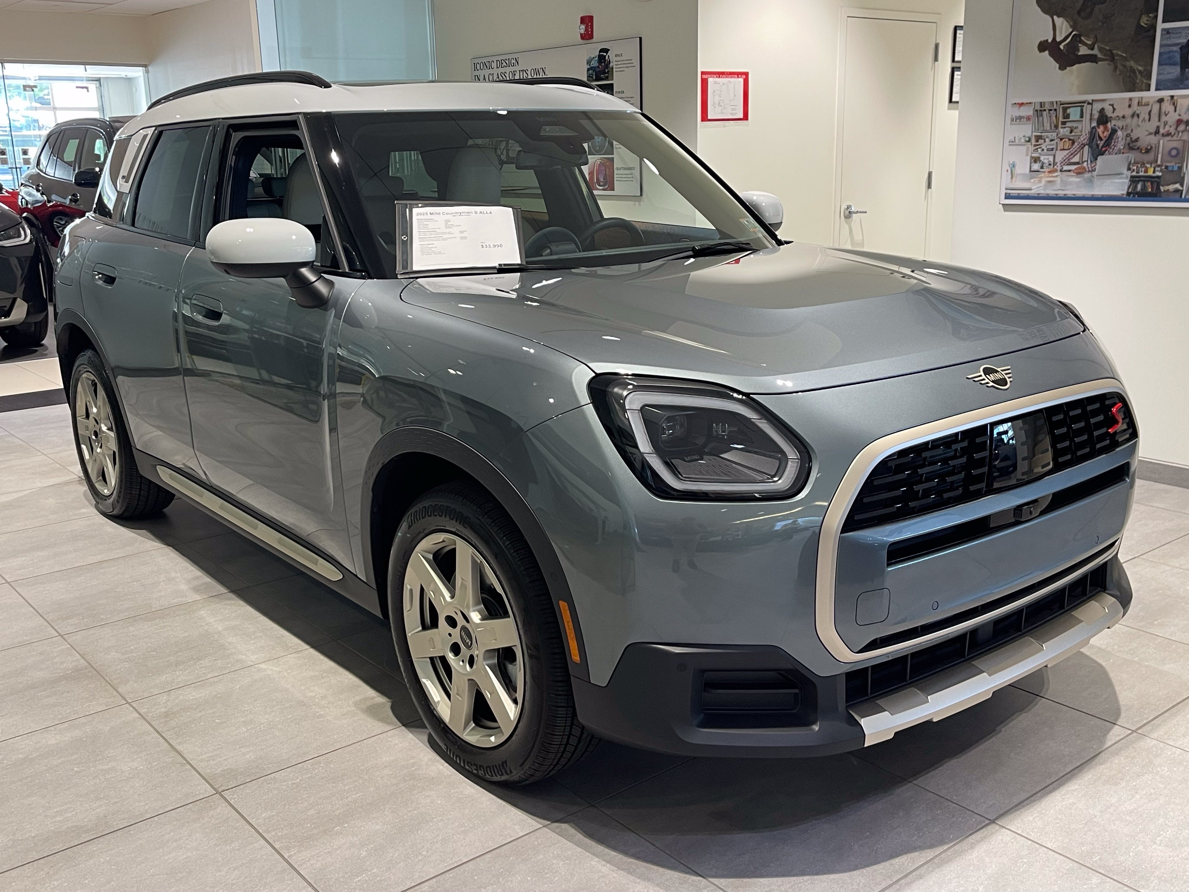 Used 2025 MINI Cooper Countryman S AWD/4WD image 3