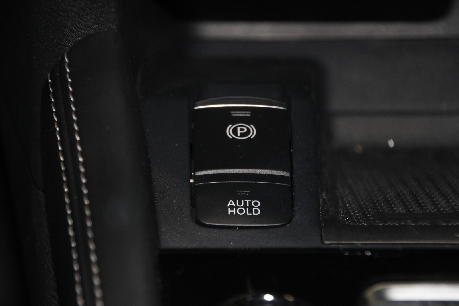Used 2024 Nissan Kicks SR w/ SR Premium Package image 11
