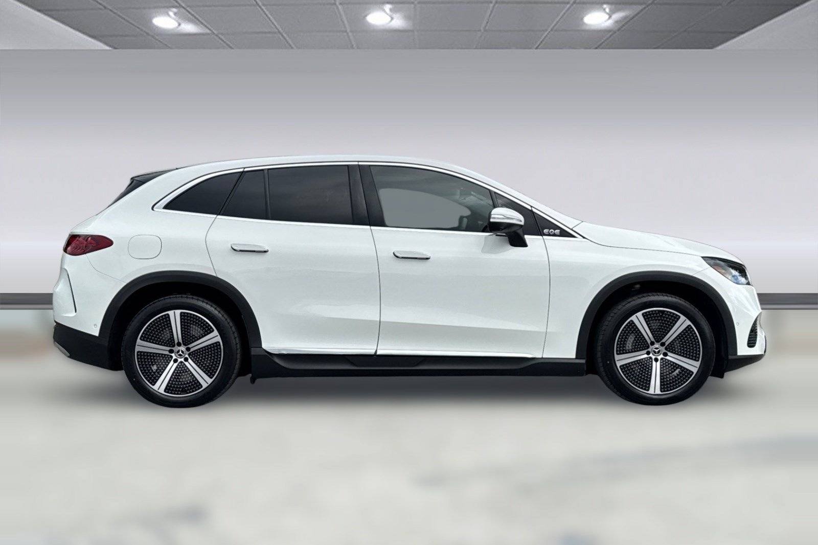 Used 2023 Mercedes-Benz EQE 350+ 4MATIC SUV image 8