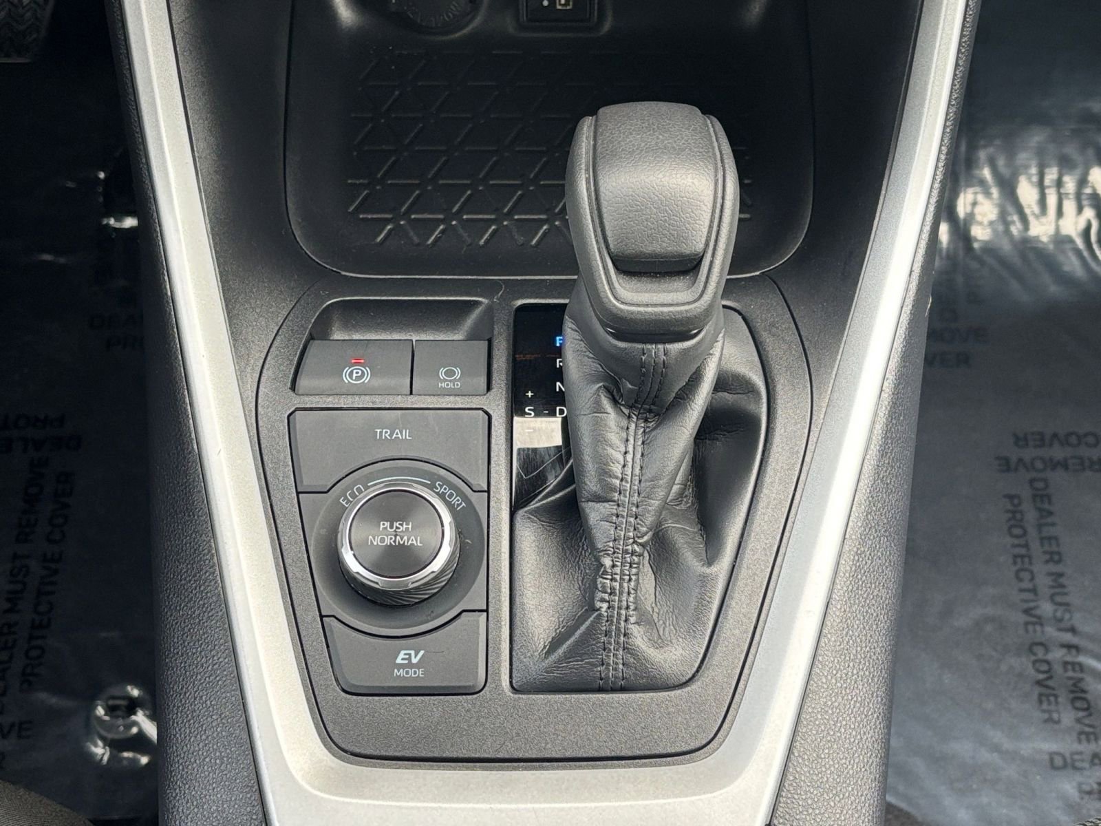 Used 2025 Toyota RAV4 LE image 37