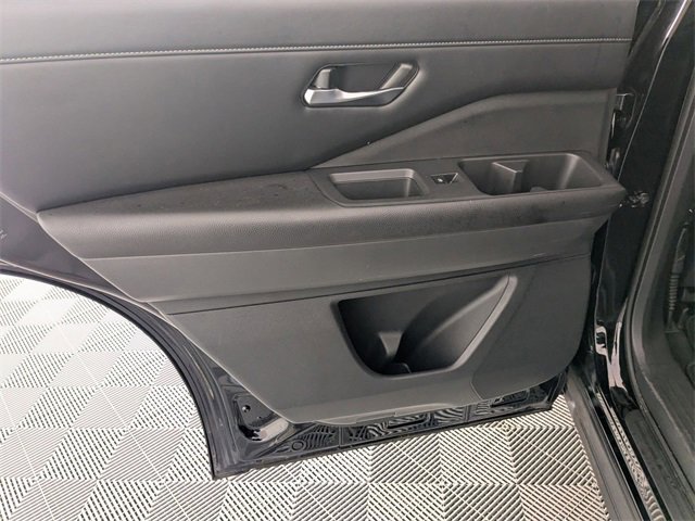 Used 2023 Nissan Pathfinder SL w/ Black Appearance Package image 30