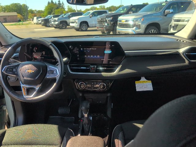 Used 2025 Chevrolet TrailBlazer LT w/ Convenience Package FWD image 42