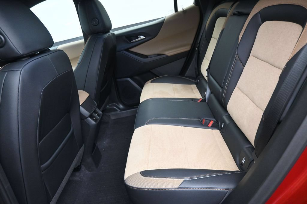 Used 2026 Chevrolet Equinox ACTIV FWD image 15