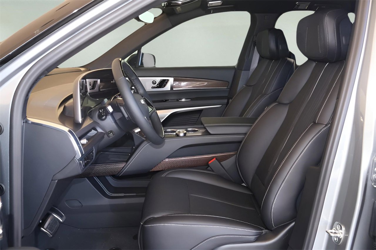 New 2026 Cadillac Vistiq Sport image 13