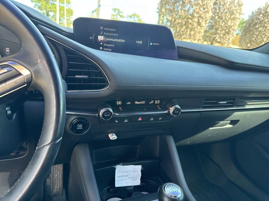 Used 2019 MAZDA MAZDA3 Hatchback w/ Premium Package image 4