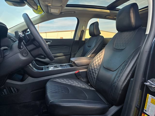 Used 2024 Ford Edge Titanium w/ Equipment Group 301A AWD/4WD image 11