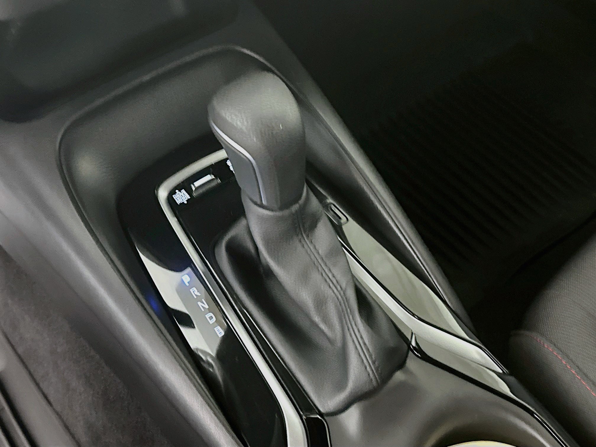 Certified 2025 Toyota Corolla SE FWD image 21