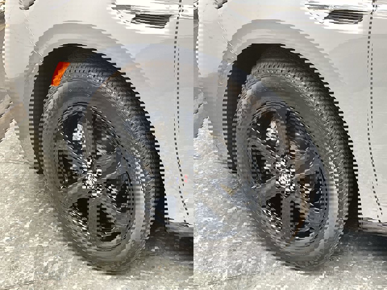 Certified 2023 Buick Enclave Essence w/ Experience Buick Package image 37