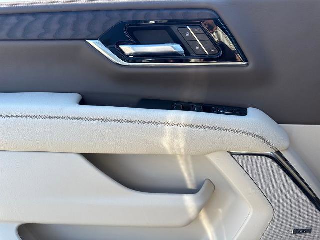 New 2026 GMC Yukon XL Denali w/ Denali Reserve Package image 18