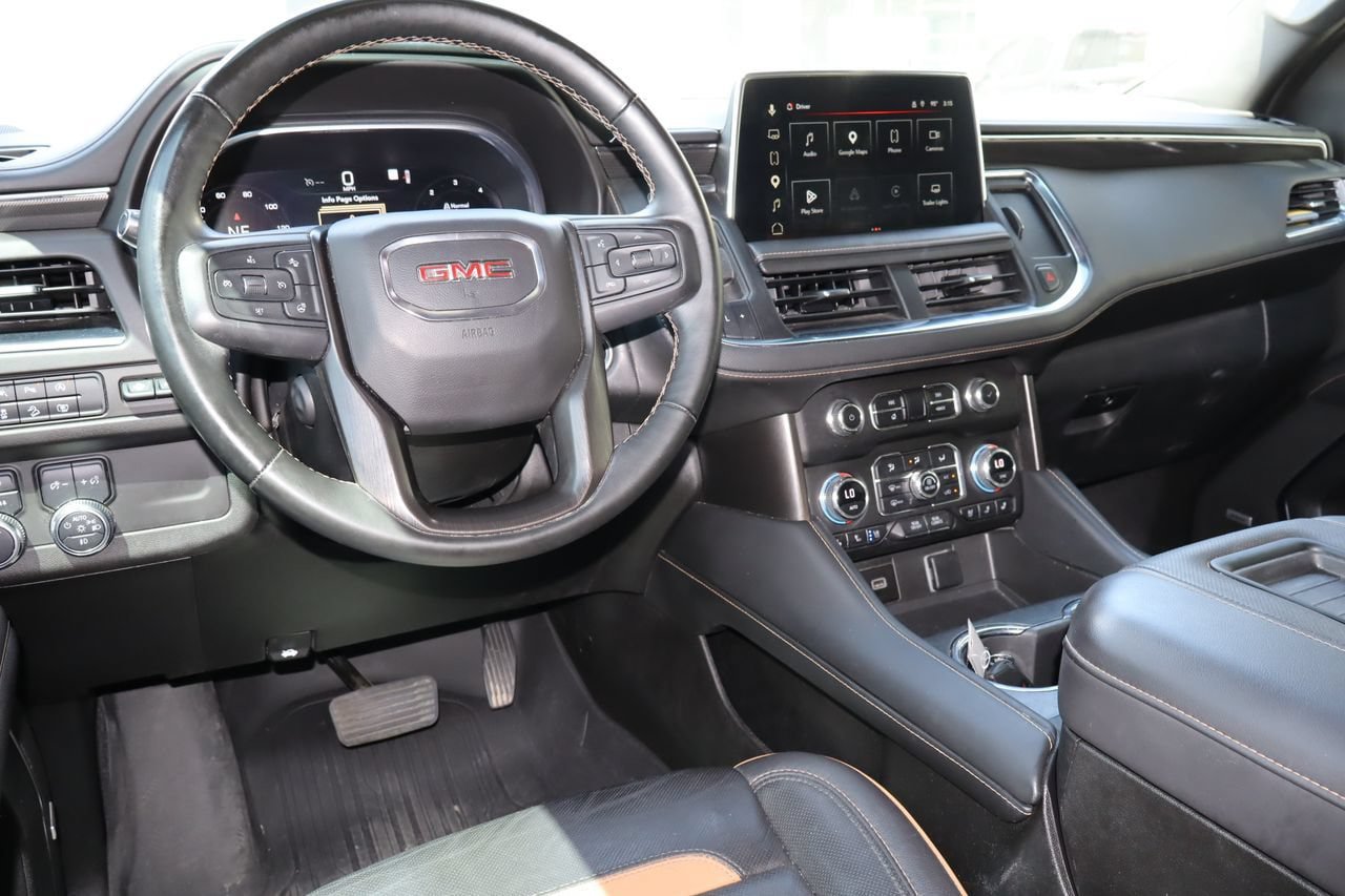 Used 2023 GMC Yukon XL AT4 w/ Technology Package AWD/4WD image 5