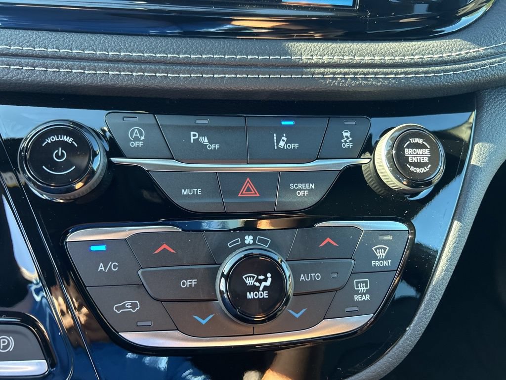 New 2026 Chrysler Pacifica Select FWD image 42