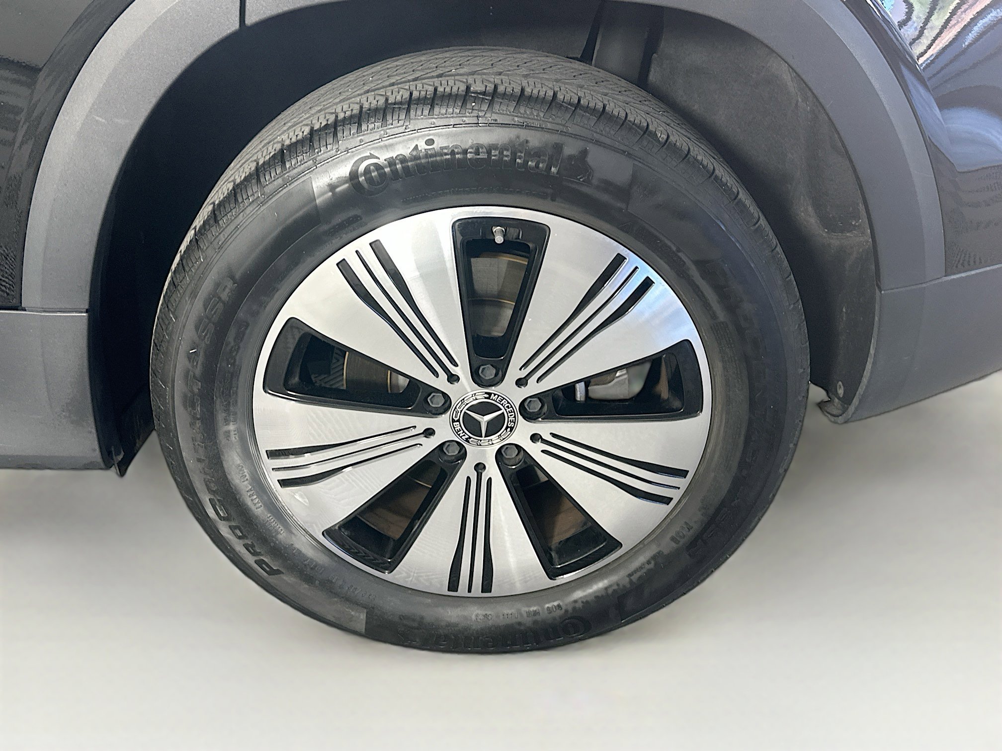 Used 2024 Mercedes-Benz EQB 250+ image 11