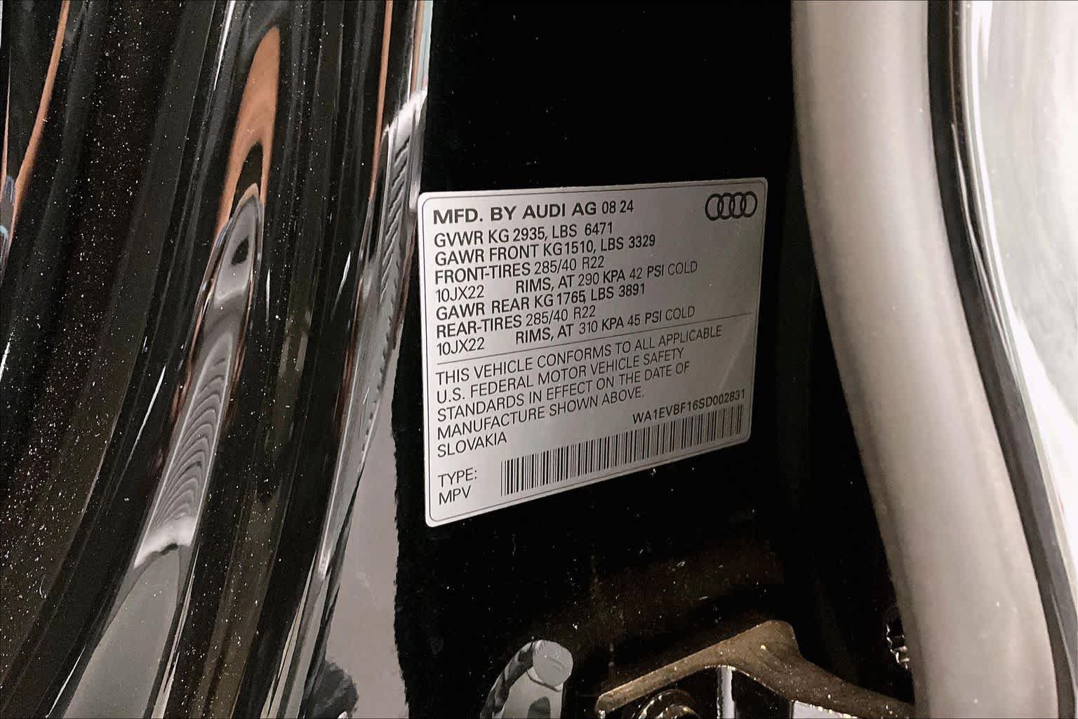 Certified 2025 Audi Q8 Premium Plus AWD/4WD image 33