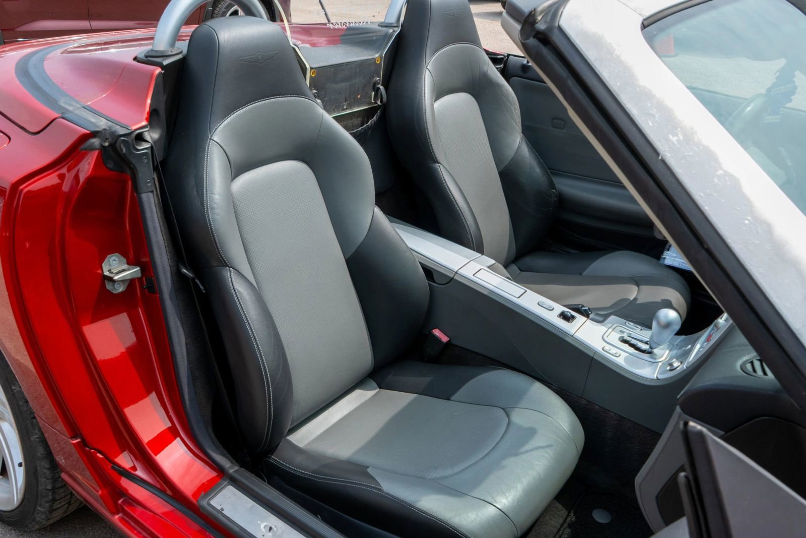 Used 2008 Chrysler Crossfire Limited RWD image 34