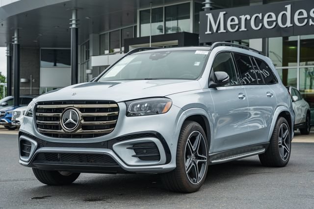 Certified 2025 Mercedes-Benz GLS 450 4MATIC image 3
