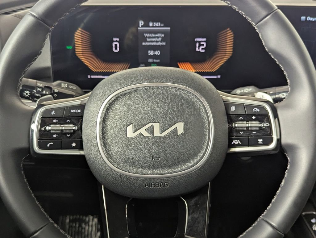Used 2025 Kia Sorento EX image 15