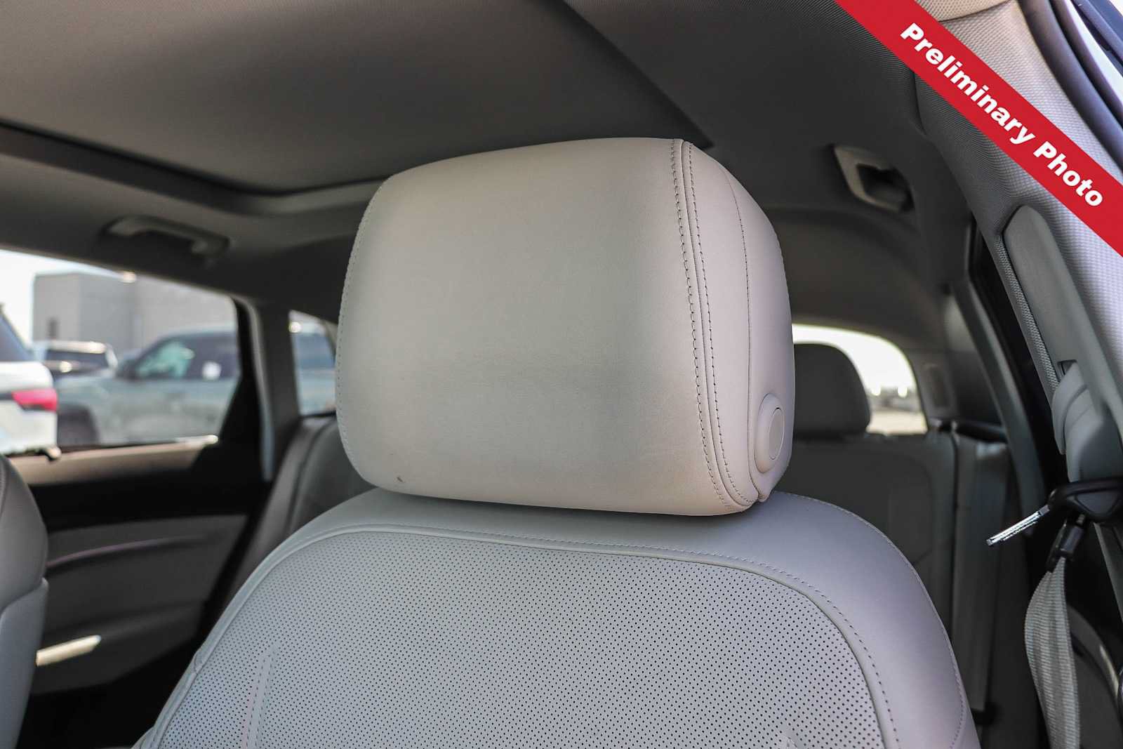 Used 2019 Audi e-tron Prestige w/ Prestige Package AWD/4WD image 18