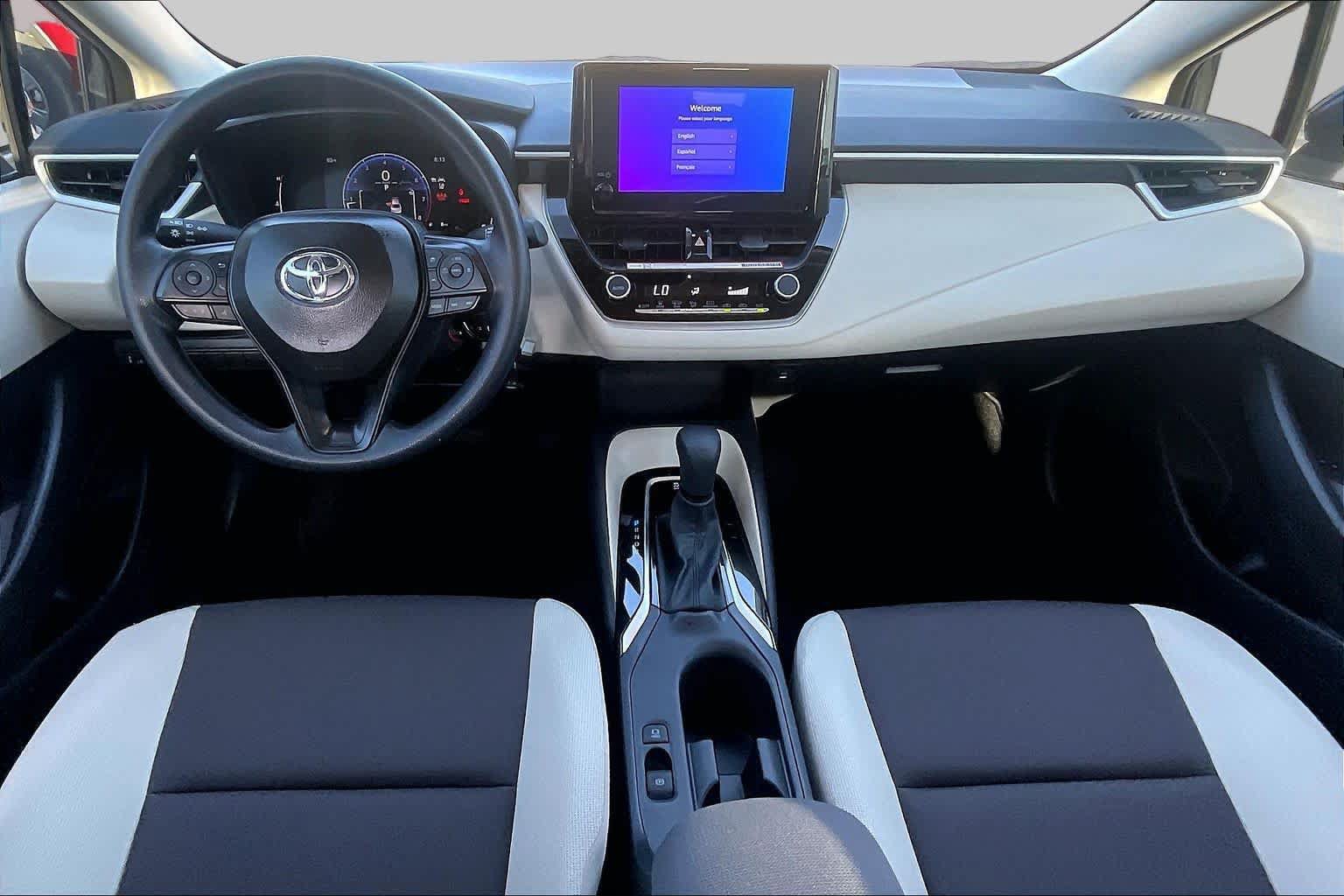 Used 2026 Toyota Corolla LE FWD image 15