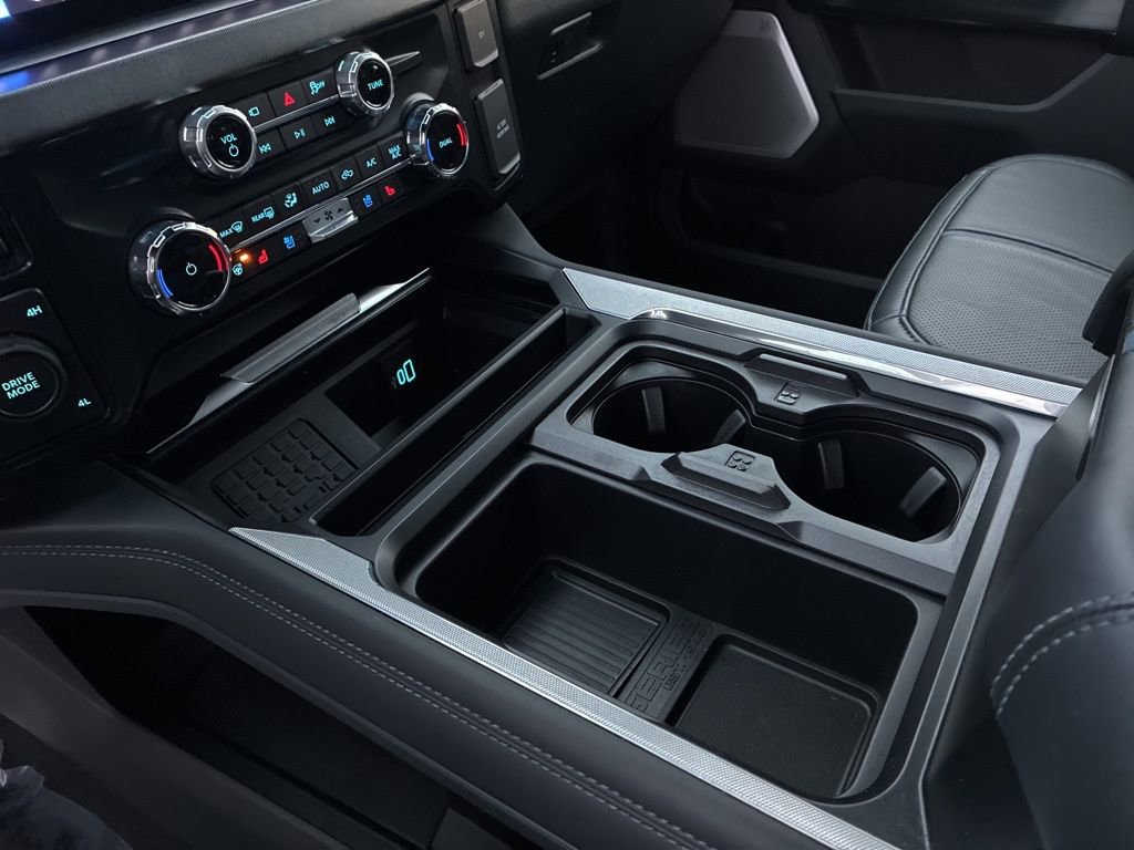 Used 2025 Ford F350 Platinum image 29