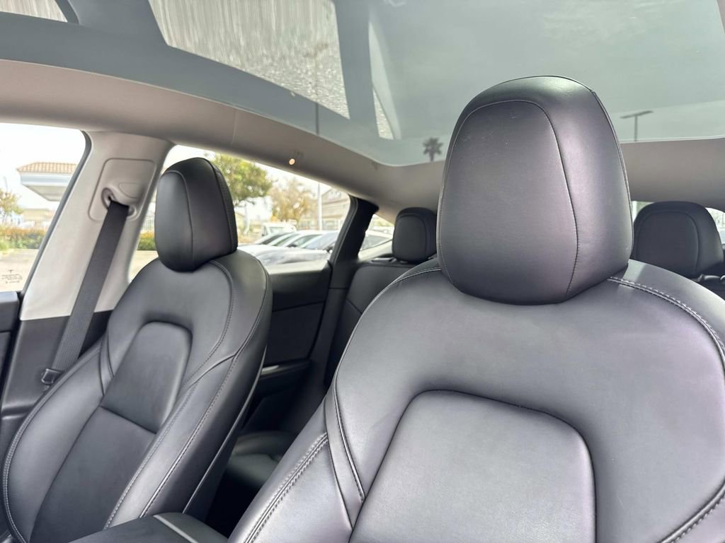 Used 2021 Tesla Model Y Long Range image 21