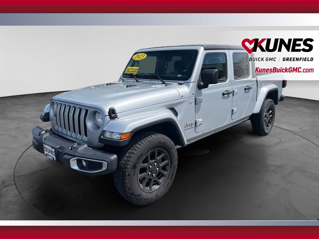 Used 2023 Jeep Gladiator Overland AWD/4WD image 12