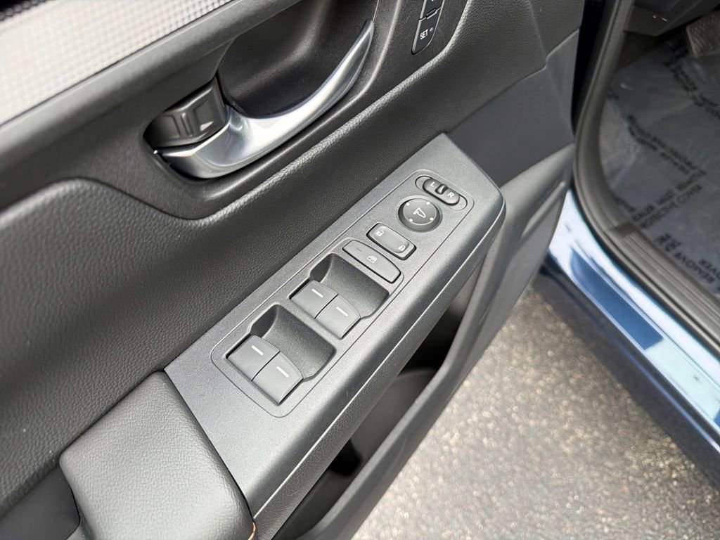 Used 2025 Honda CR-V Sport-L image 14