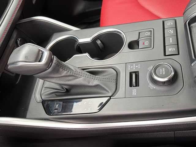 Used 2022 Toyota Highlander XSE AWD/4WD image 25