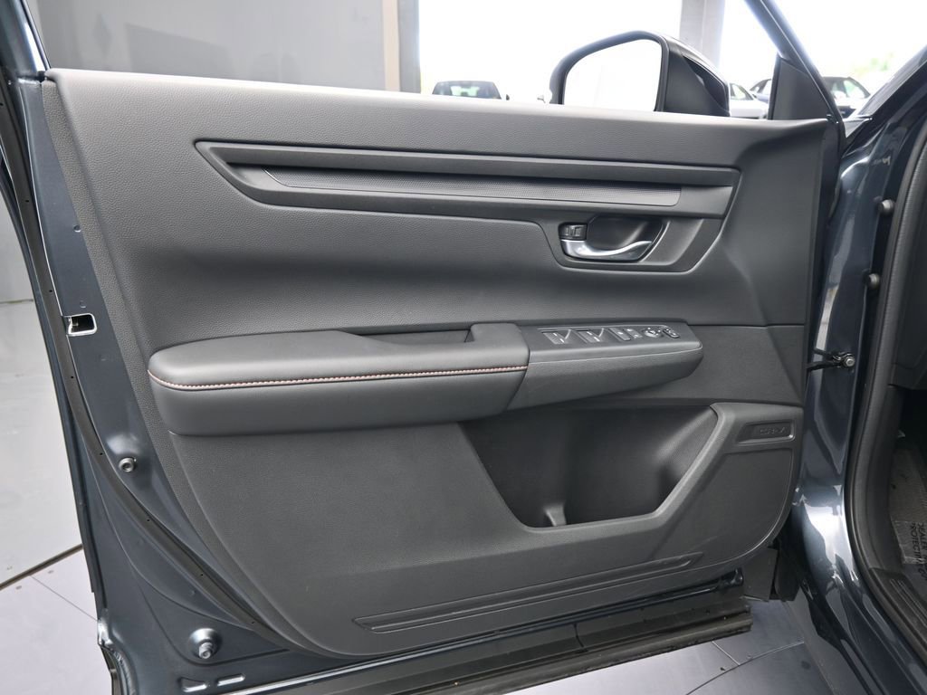 Used 2023 Honda CR-V Sport image 17