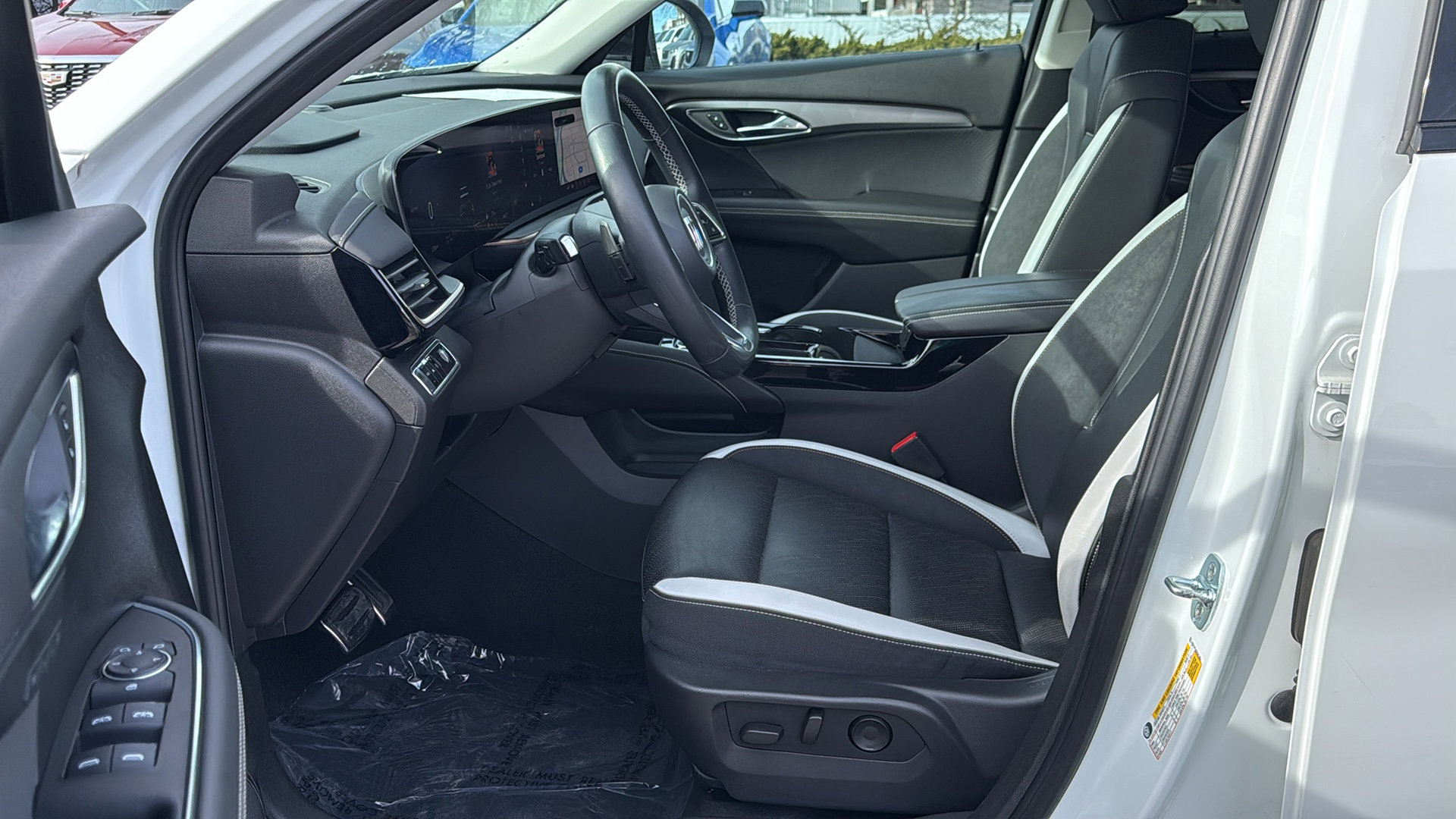 Used 2024 Buick Envision Sport Touring image 8